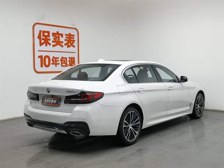 Фото 2 - BMW 5 Series