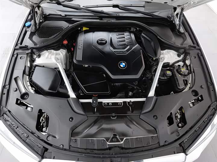 Фото 6 - BMW 5 Series