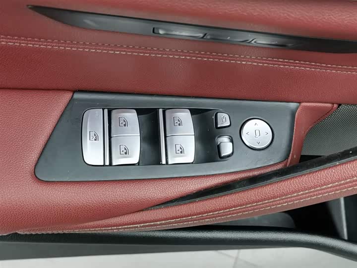 Фото 9 - BMW 5 Series