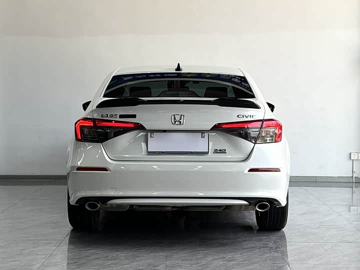 Фото 9 - Honda Civic