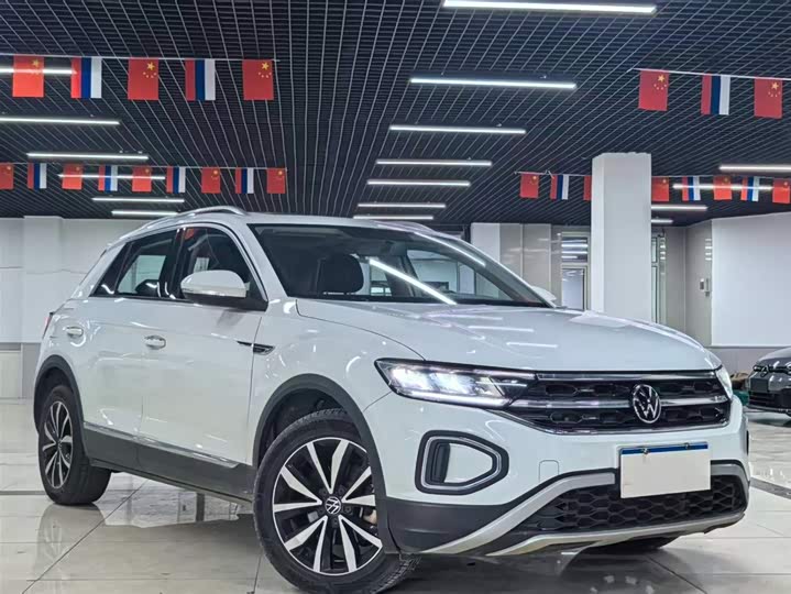 Фото 3 - Volkswagen T-Roc