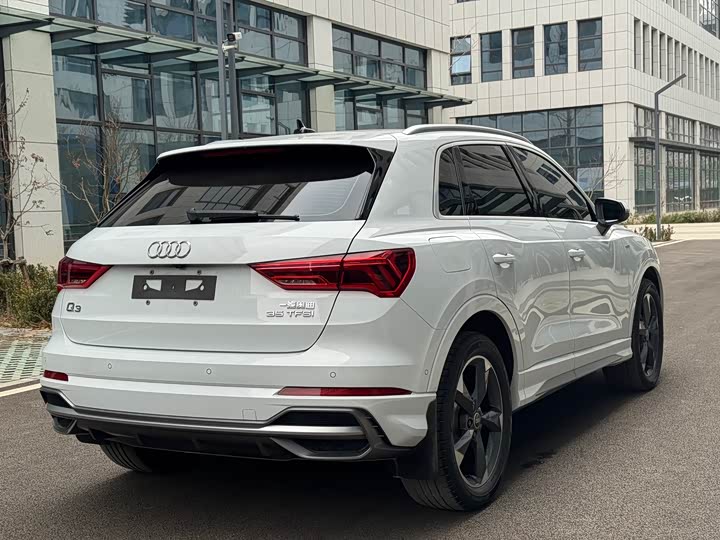 Фото 7 - Audi Q3