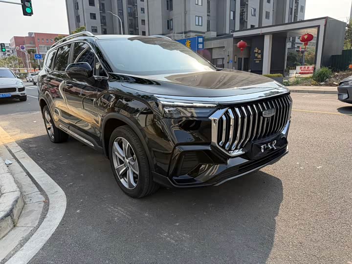 Фото 2 - Geely Okavango L