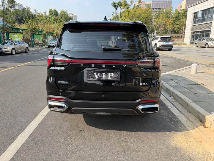 Фото 9 - Geely Okavango L