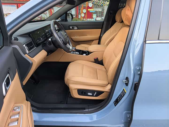 Фото 9 - LiXiang One