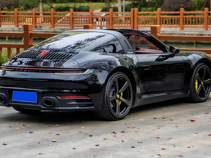 Фото 5 - Porsche 911