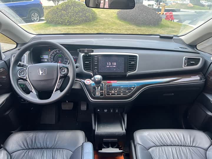 Фото 4 - Honda Odyssey