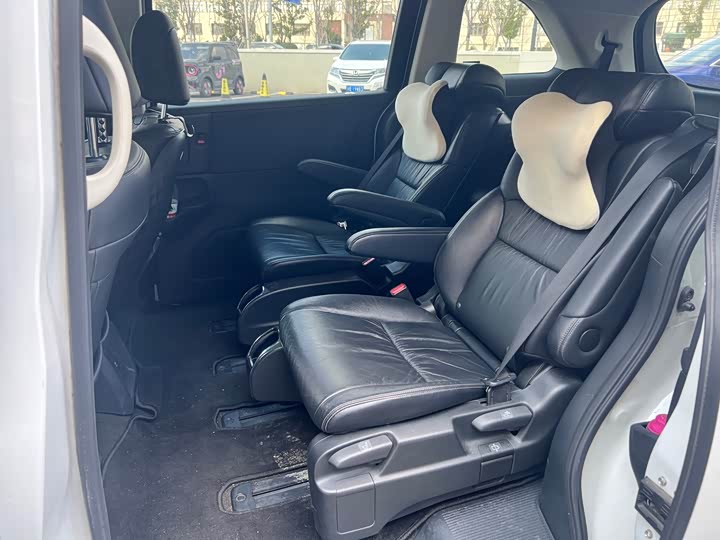 Фото 6 - Honda Odyssey