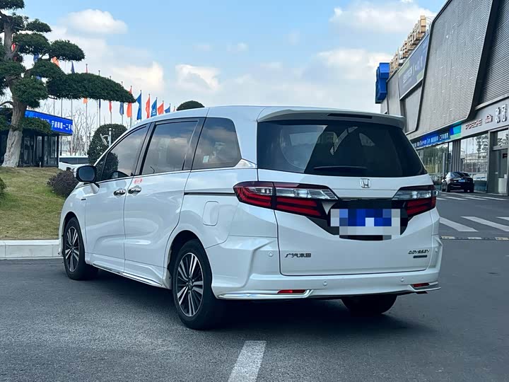 Фото 7 - Honda Odyssey