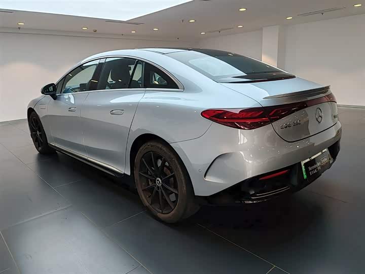 Фото 6 - Mercedes-Benz EQE