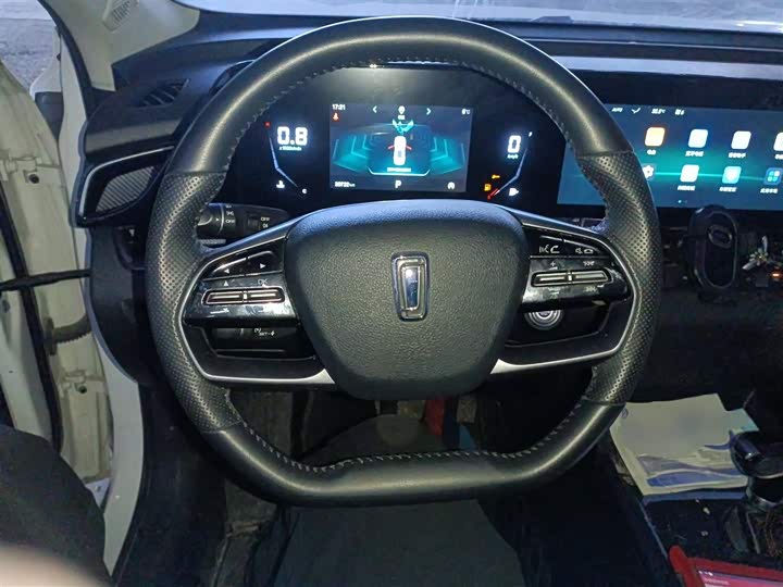 Фото 3 - Bestune T55