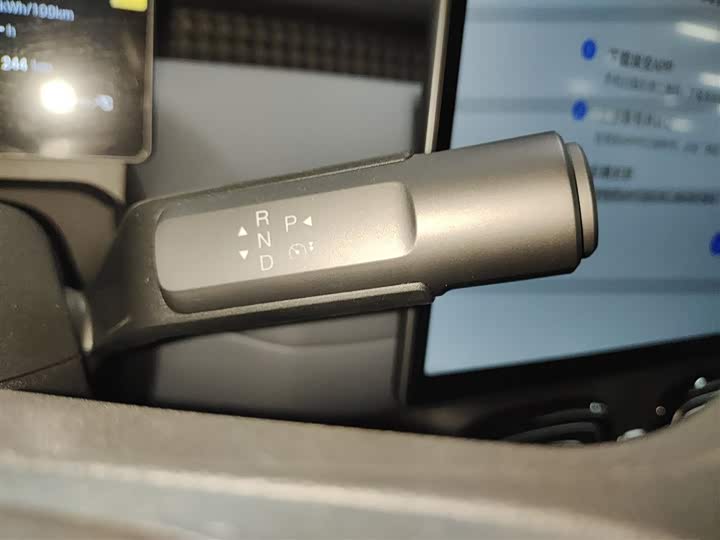 Фото 6 - GAC Aion UT