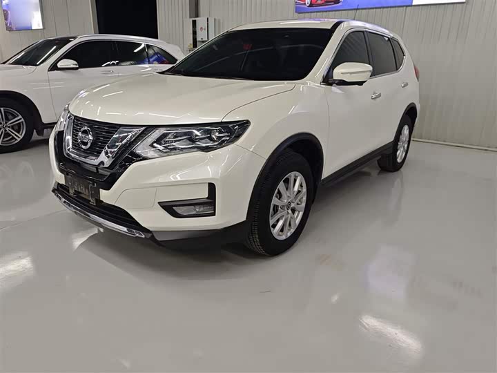 Фото 2 - Nissan X-Trail