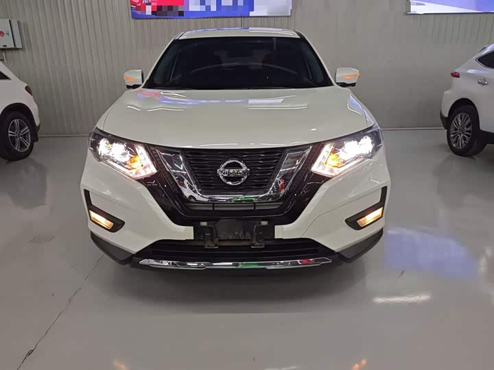 Фото 3 - Nissan X-Trail