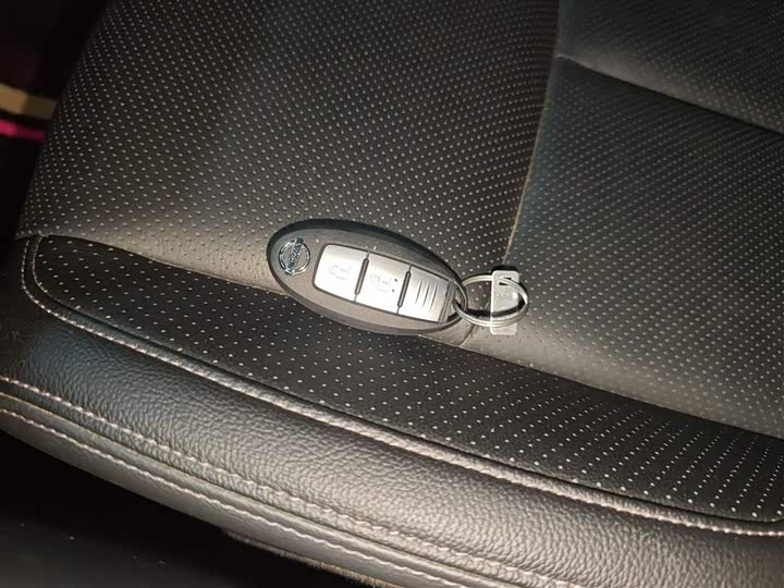 Фото 9 - Nissan X-Trail