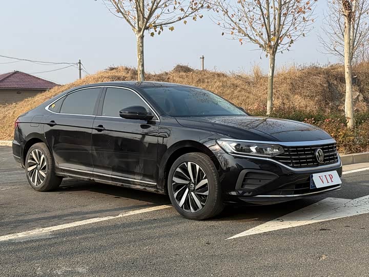 Фото 3 - Volkswagen Passat