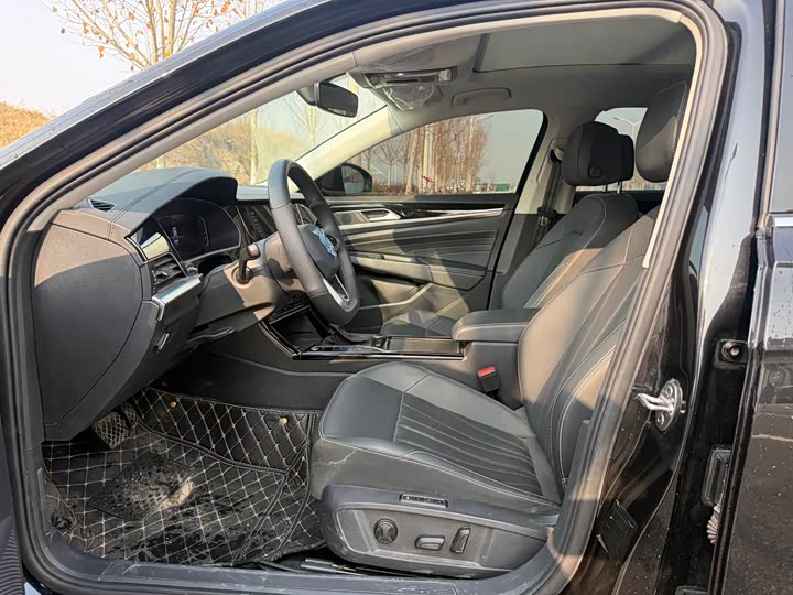 Фото 4 - Volkswagen Passat