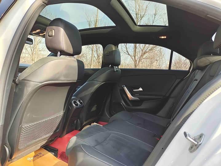 Фото 8 - Mercedes-Benz A-Class