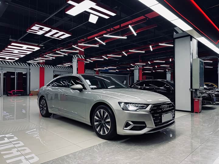 Фото 3 - Audi A6L