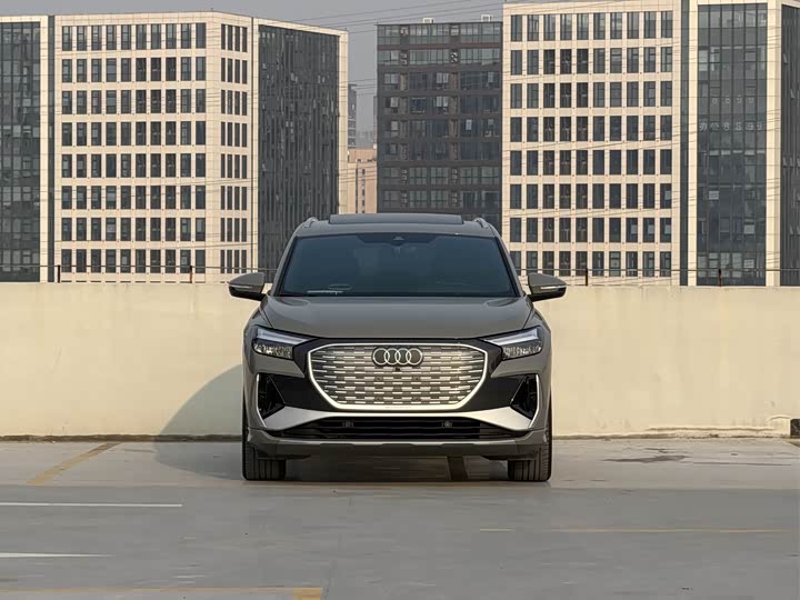 Фото 3 - Audi Q4 e-tron