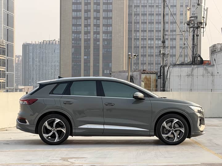 Фото 7 - Audi Q4 e-tron