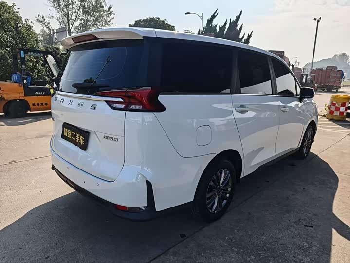 Фото 7 - Maxus G50