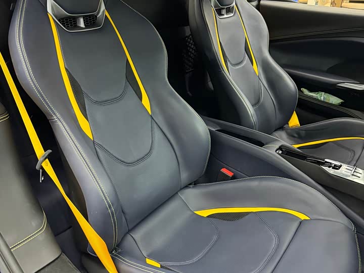 Фото 8 - Ferrari 296