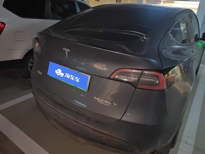 Фото 3 - Tesla Model Y