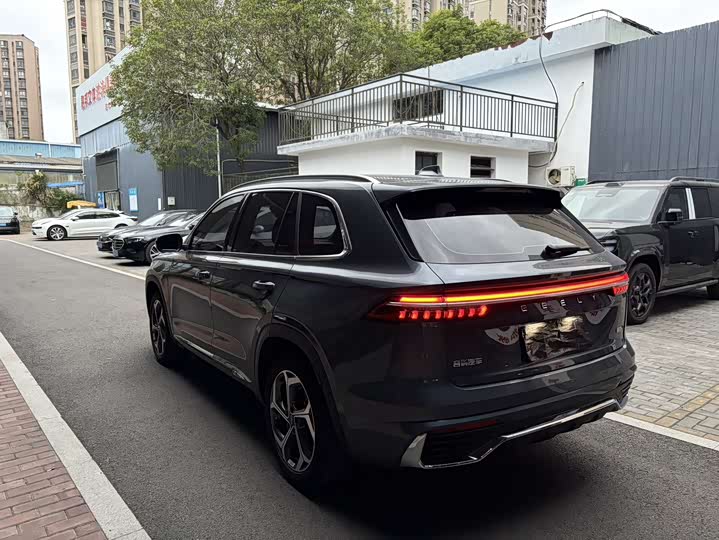 Фото 4 - Geely Monjaro