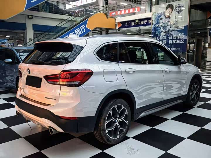 Фото 6 - BMW X1