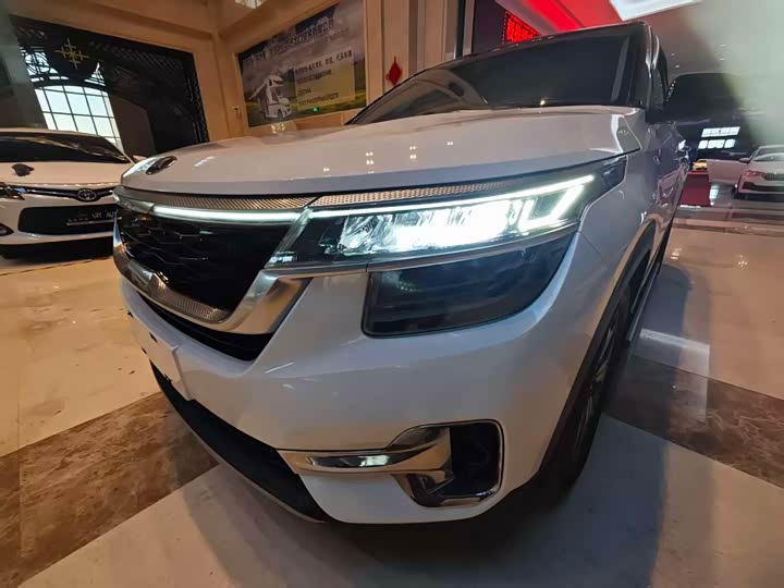 Фото 7 - Kia KX3