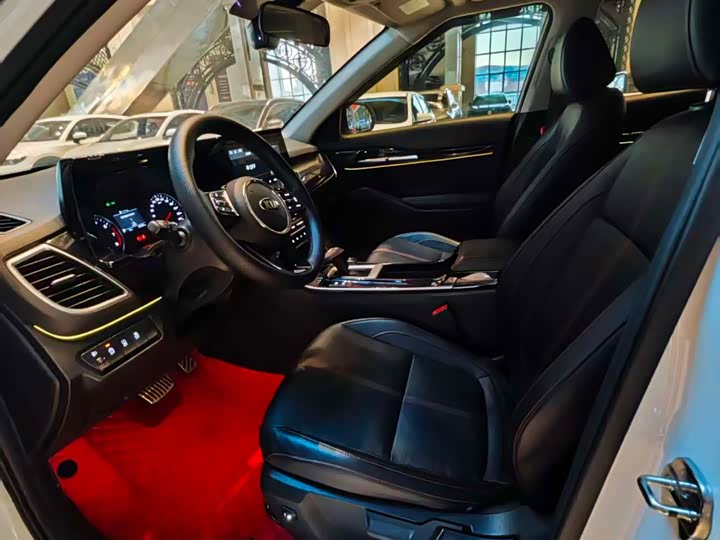 Фото 9 - Kia KX3