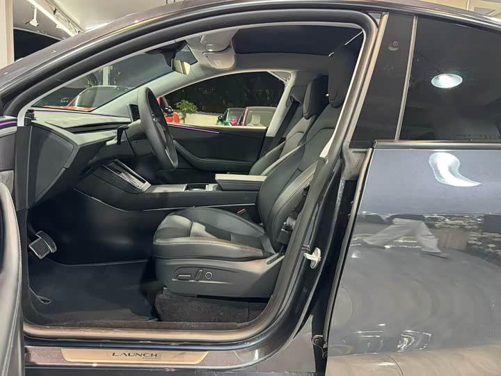 Фото 6 - Tesla Model Y