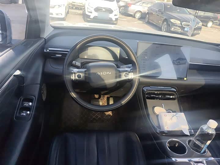 Фото 3 - GAC Aion V