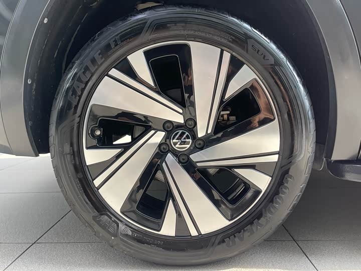 Фото 9 - Volkswagen Teramont X