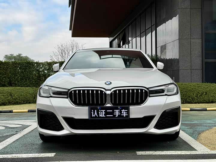 Фото 2 - BMW 5 Series