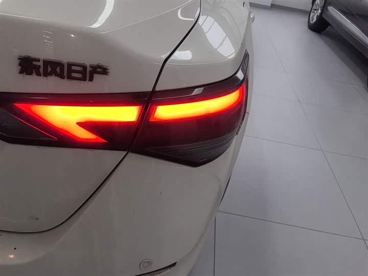 Фото 8 - Nissan Sylphy