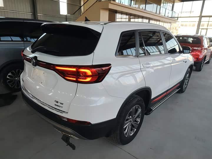 Фото 7 - Changan CS75