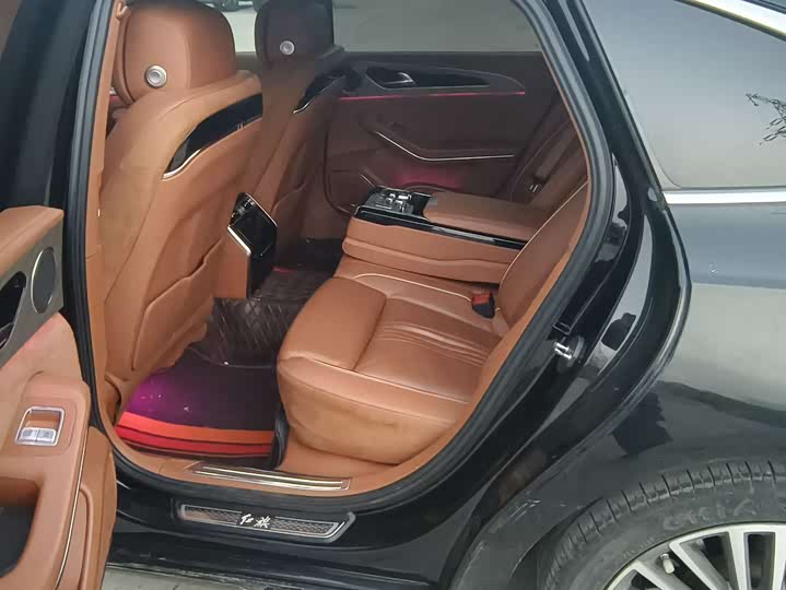 Фото 5 - Hongqi H9