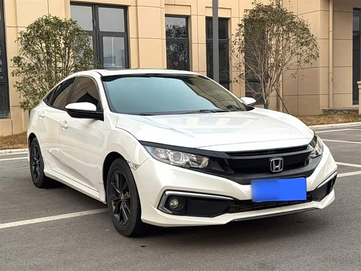 Фото 4 - Honda Civic