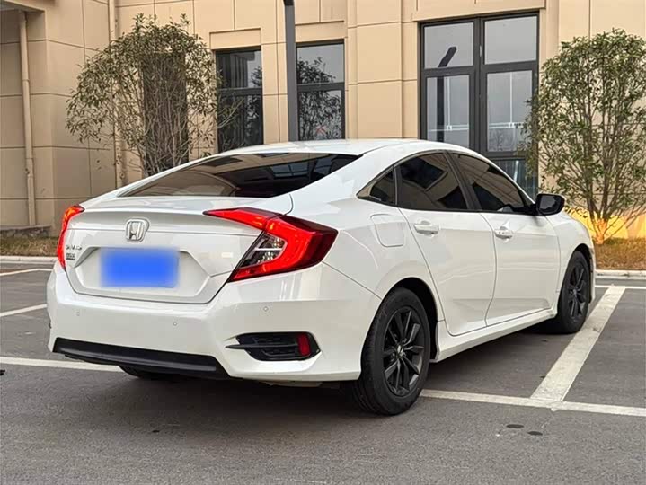 Фото 6 - Honda Civic