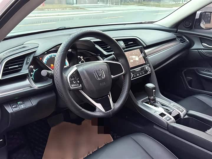 Фото 8 - Honda Civic