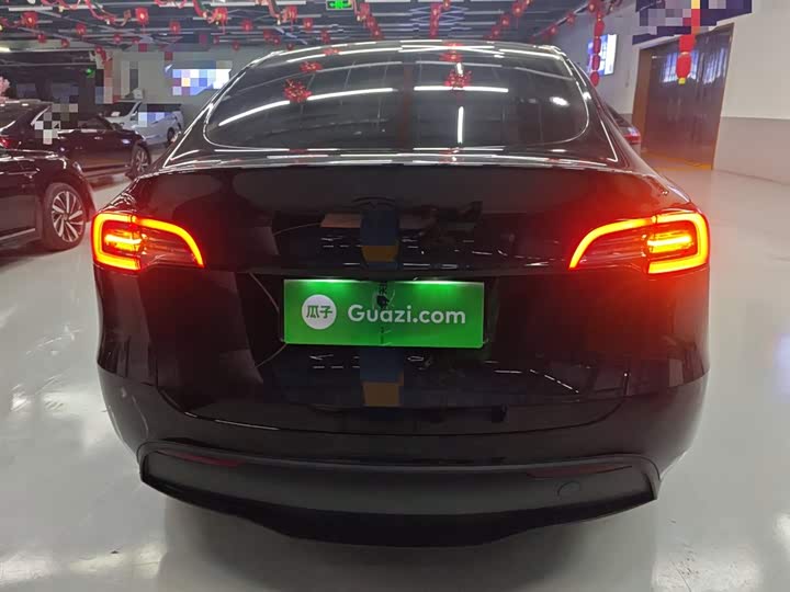 Фото 6 - Tesla Model Y