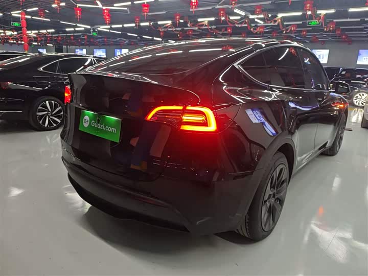 Фото 7 - Tesla Model Y