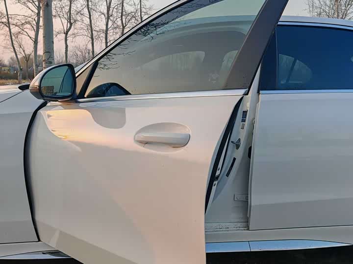 Фото 9 - Mercedes-Benz C-Class