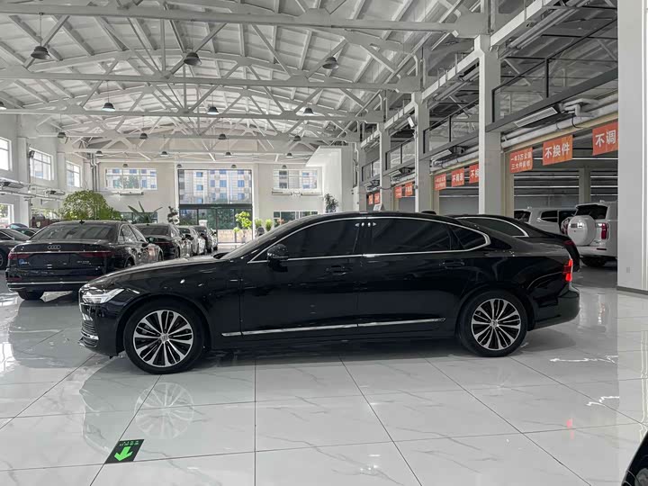 Фото 3 - Volvo S90 Hybrid
