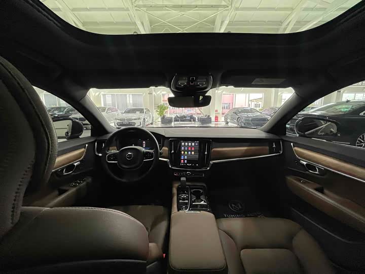 Фото 9 - Volvo S90 Hybrid