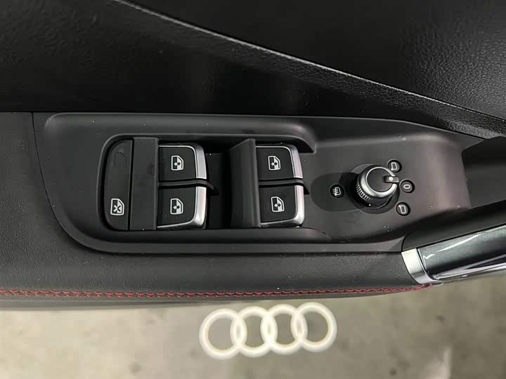 Фото 9 - Audi Q2L