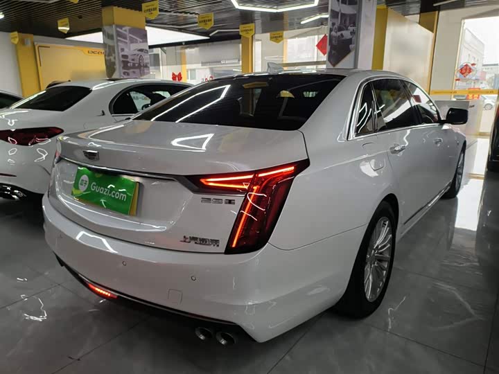 Фото 7 - Cadillac CT6