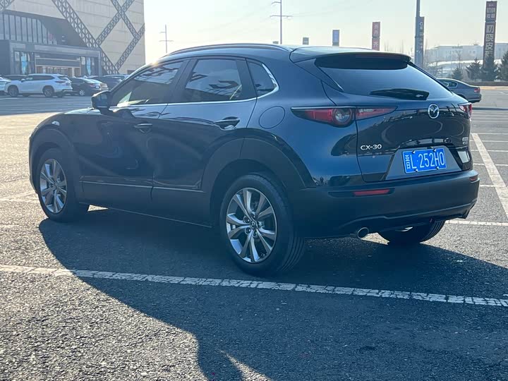 Фото 3 - Mazda CX-30
